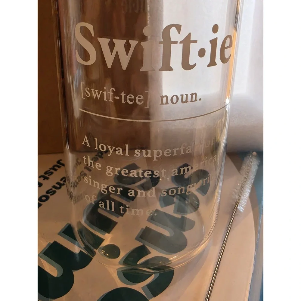 Swiftie Clear 16oz Glass Drinking Cup w Bamboo Lid & Straw, Music Text